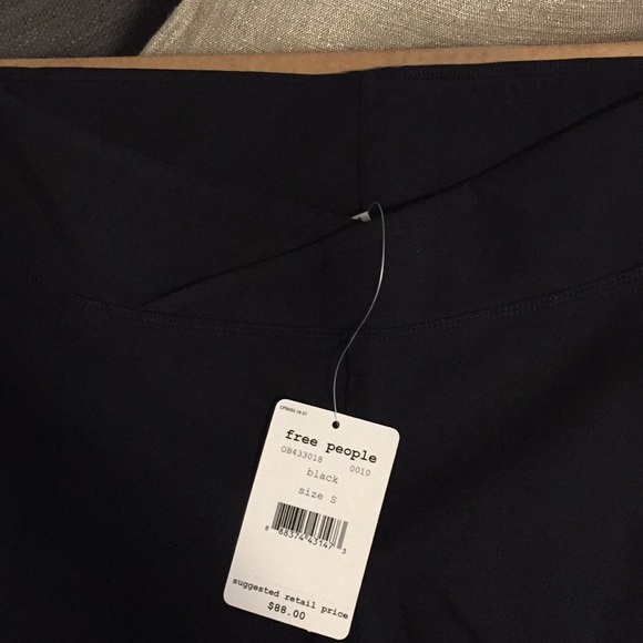 SALE🎉NWT Free People Movement Turnout leggings, S - Picture 3 of 4